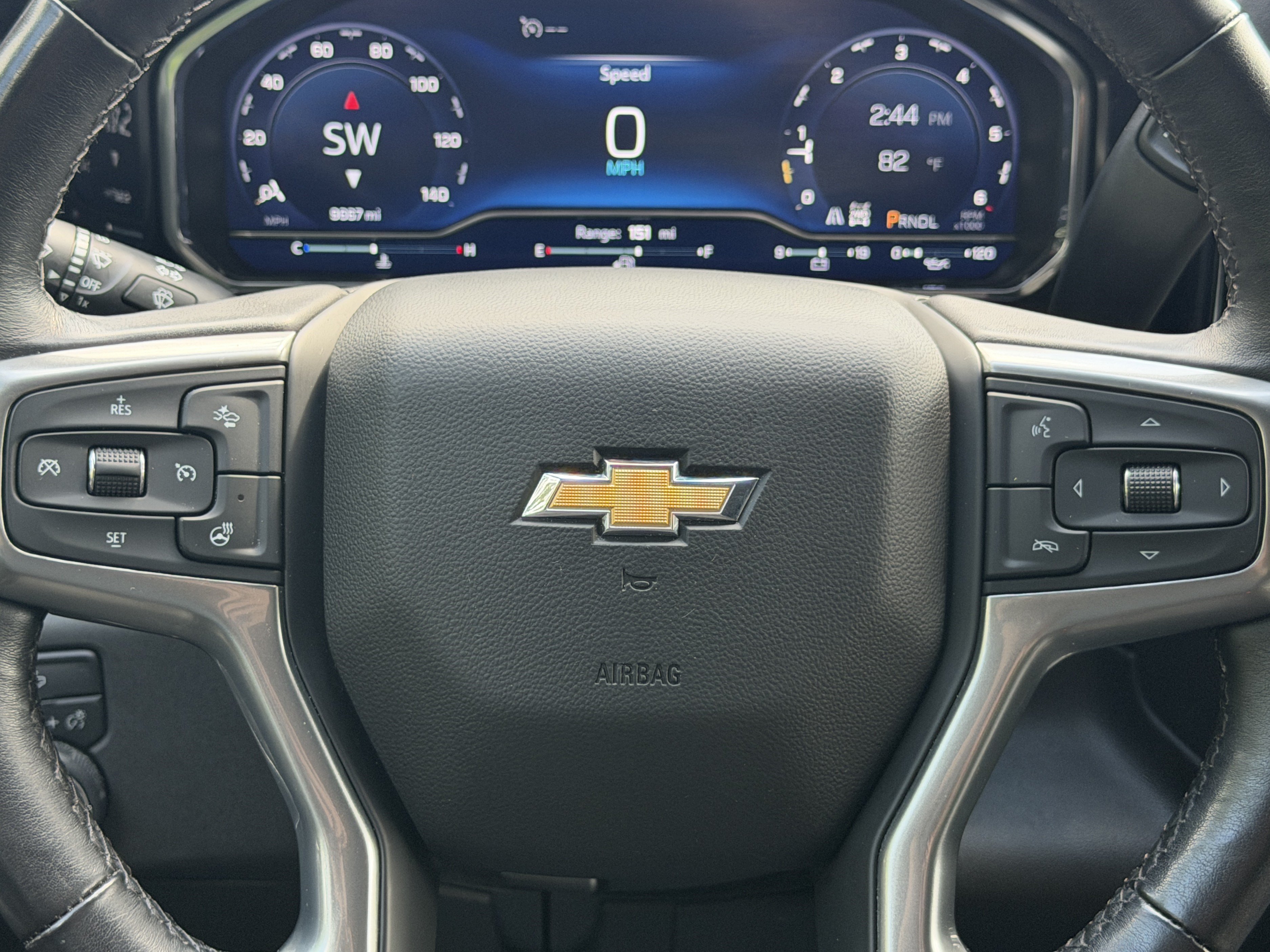 Used 2022 Chevrolet Silverado 1500 LT AWD/4WD image 31