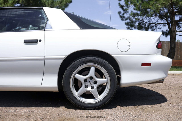 Used 1996 Chevrolet Camaro Z28 RWD image 5