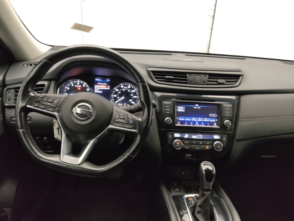 Used 2018 Nissan Rogue SL w/ Premium Package image 22