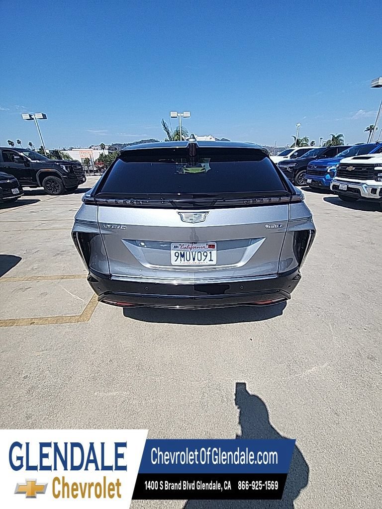 Used 2024 Cadillac Lyriq Luxury w/ LPO, Floor Liner Package RWD image 5