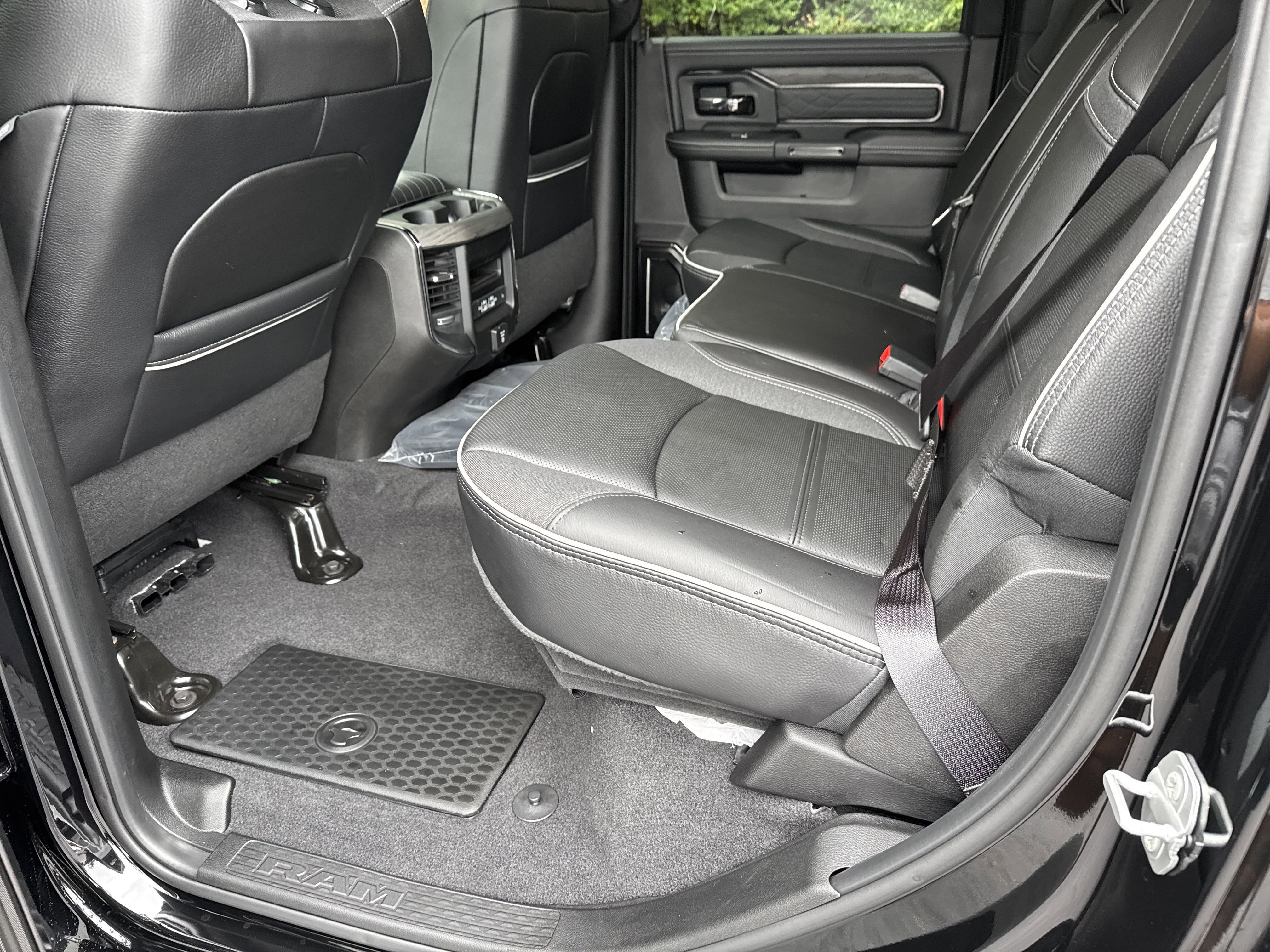 New 2025 RAM 2500 Limited image 24