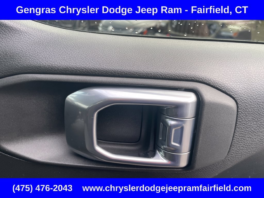 Certified 2024 Jeep Wrangler Unlimited w/ Convenience Group AWD/4WD image 20
