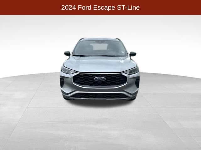 Used 2024 Ford Escape ST-Line AWD/4WD image 2