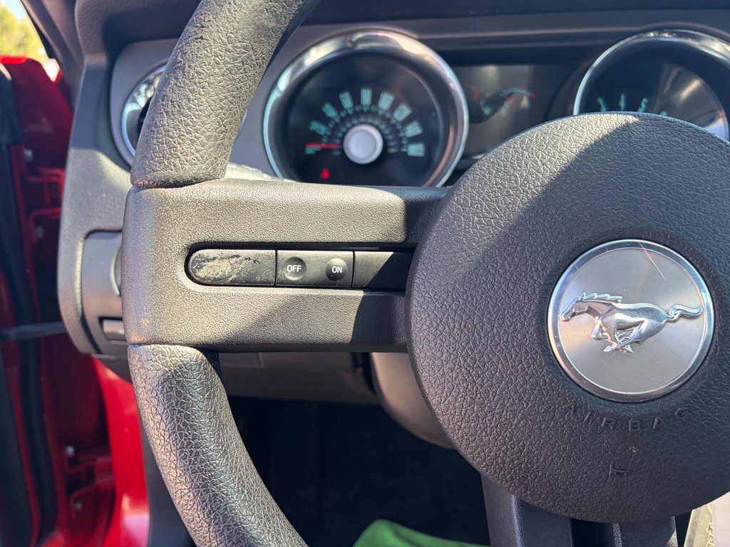 Used 2012 Ford Mustang Convertible RWD image 25