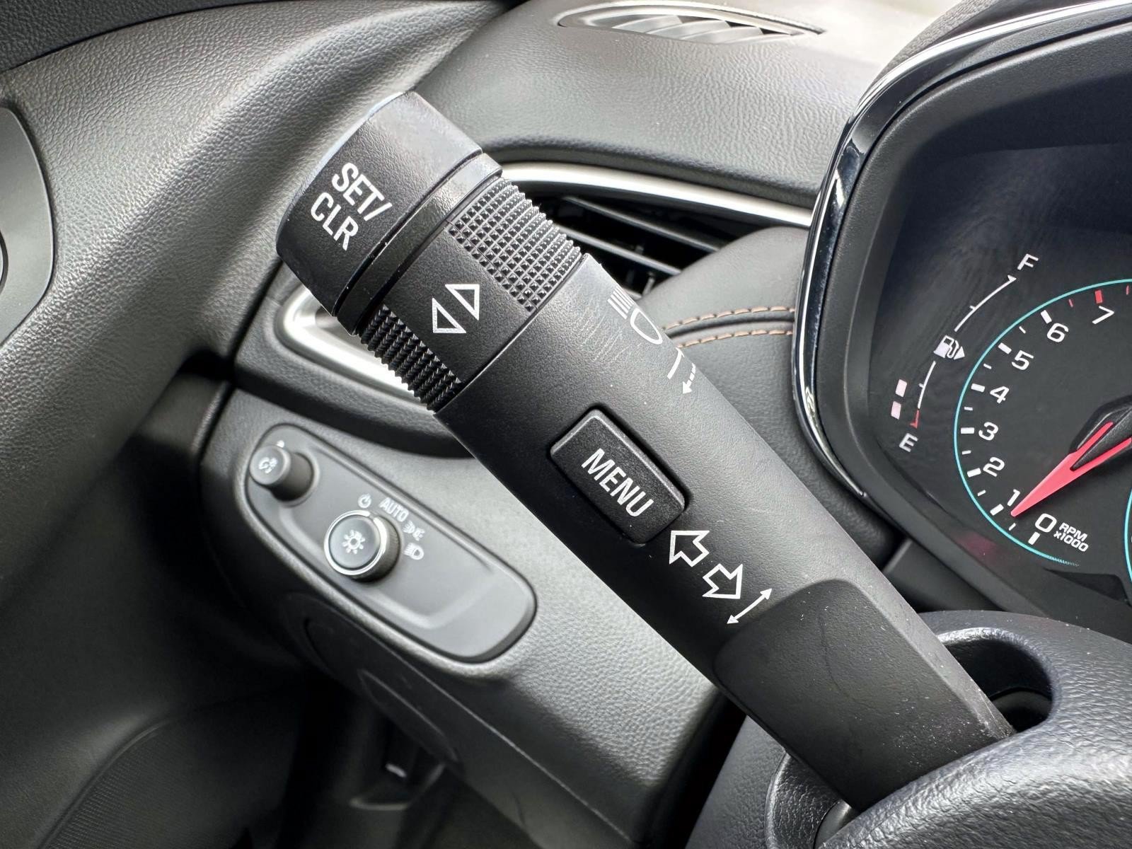 Used 2021 Chevrolet Trax LT w/ Redline Edition AWD/4WD image 18