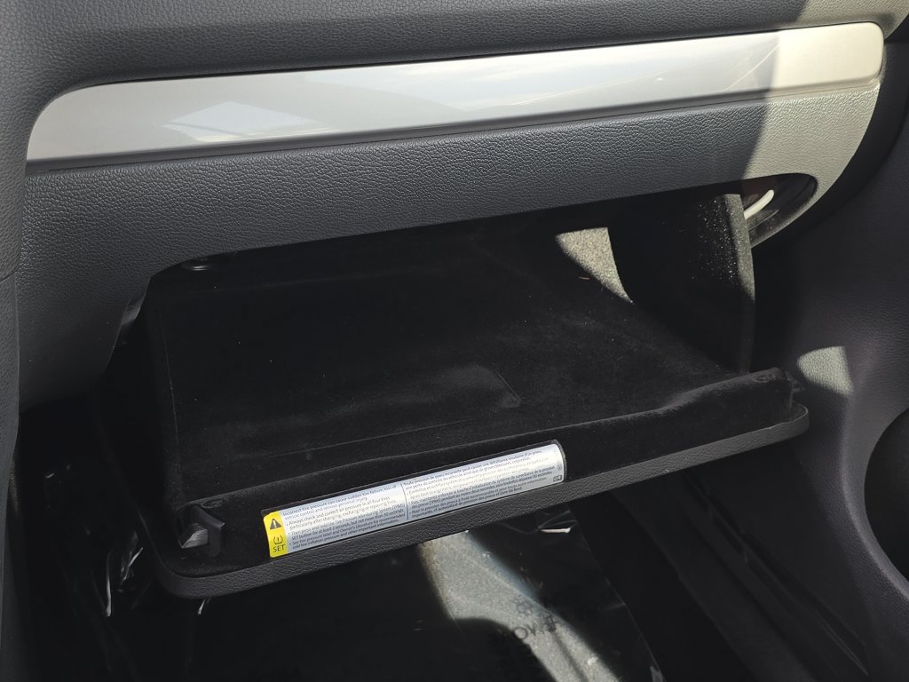 Used 2013 Volkswagen Golf 4-Door FWD image 29
