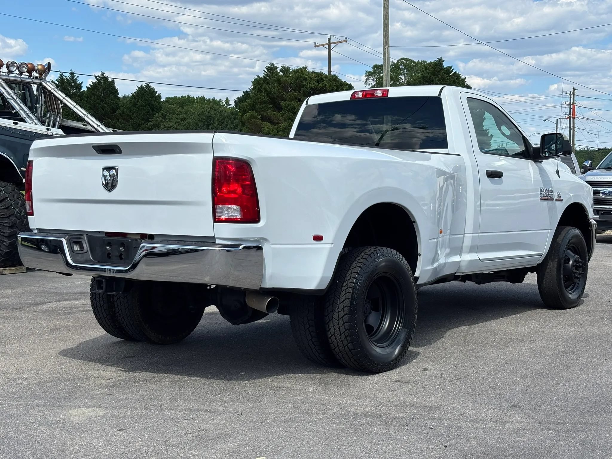 Used 2018 RAM 3500 Tradesman w/ Chrome Appearance Group AWD/4WD image 5
