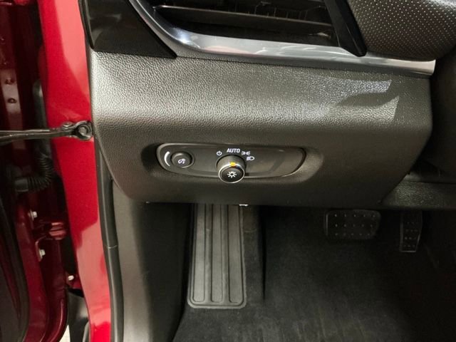 Used 2023 Chevrolet Traverse RS FWD image 21