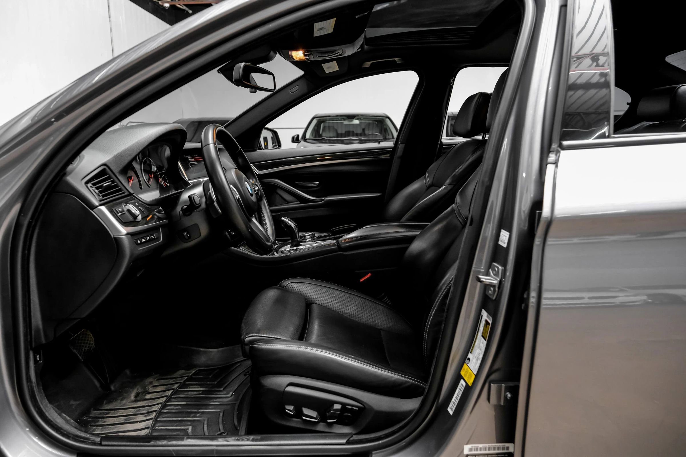 Used 2016 BMW 535i Sedan image 4