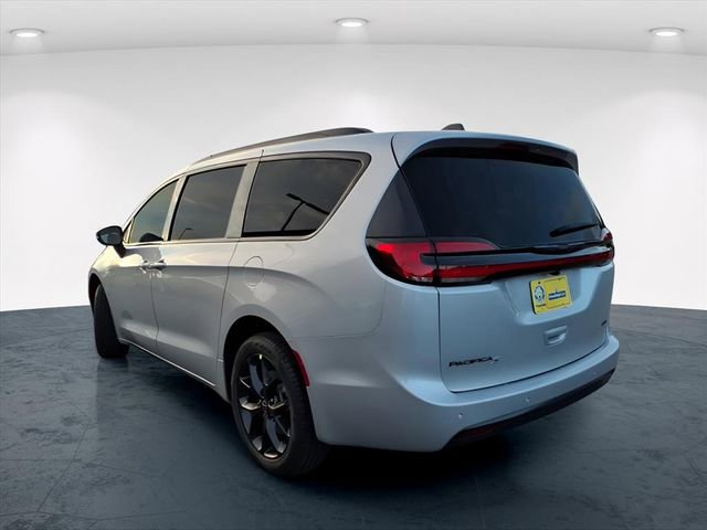 New 2026 Chrysler Pacifica Select image 7