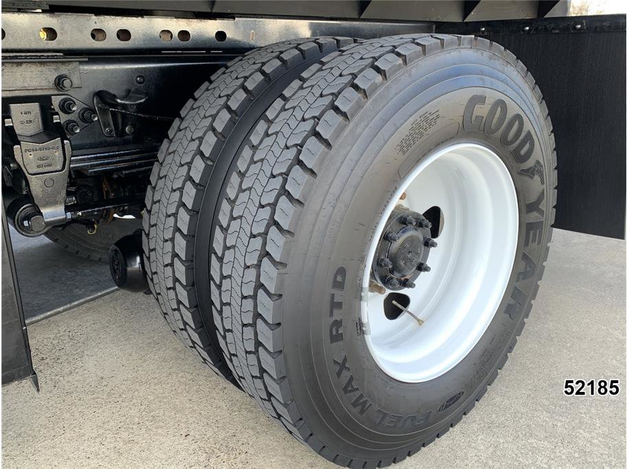 Used 2022 Ford F750 2WD Regular Cab Super Duty image 21