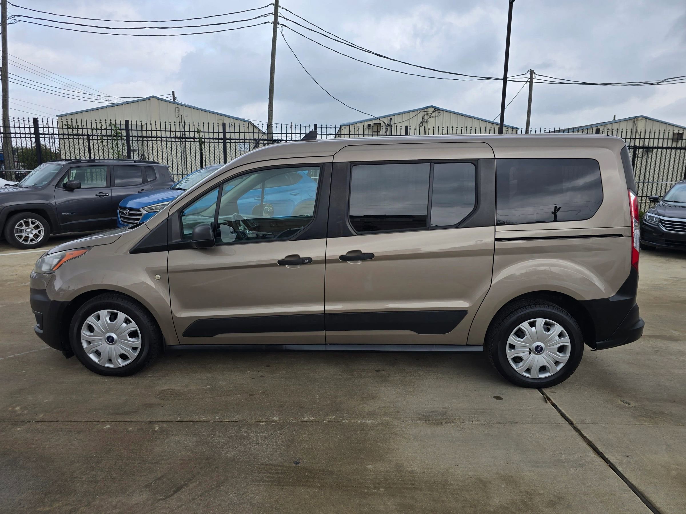 Used 2021 Ford Transit Connect XL image 3
