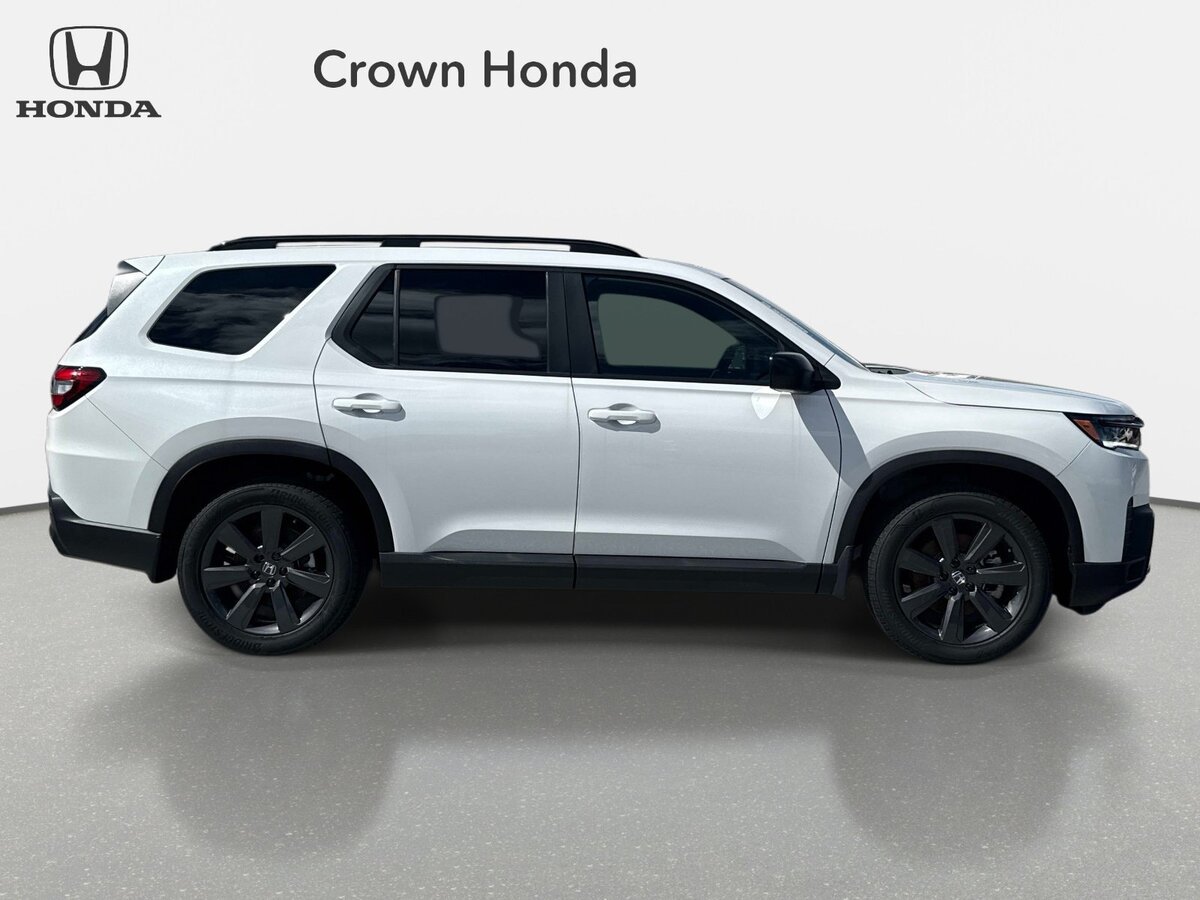 New 2026 Honda Pilot Sport image 4