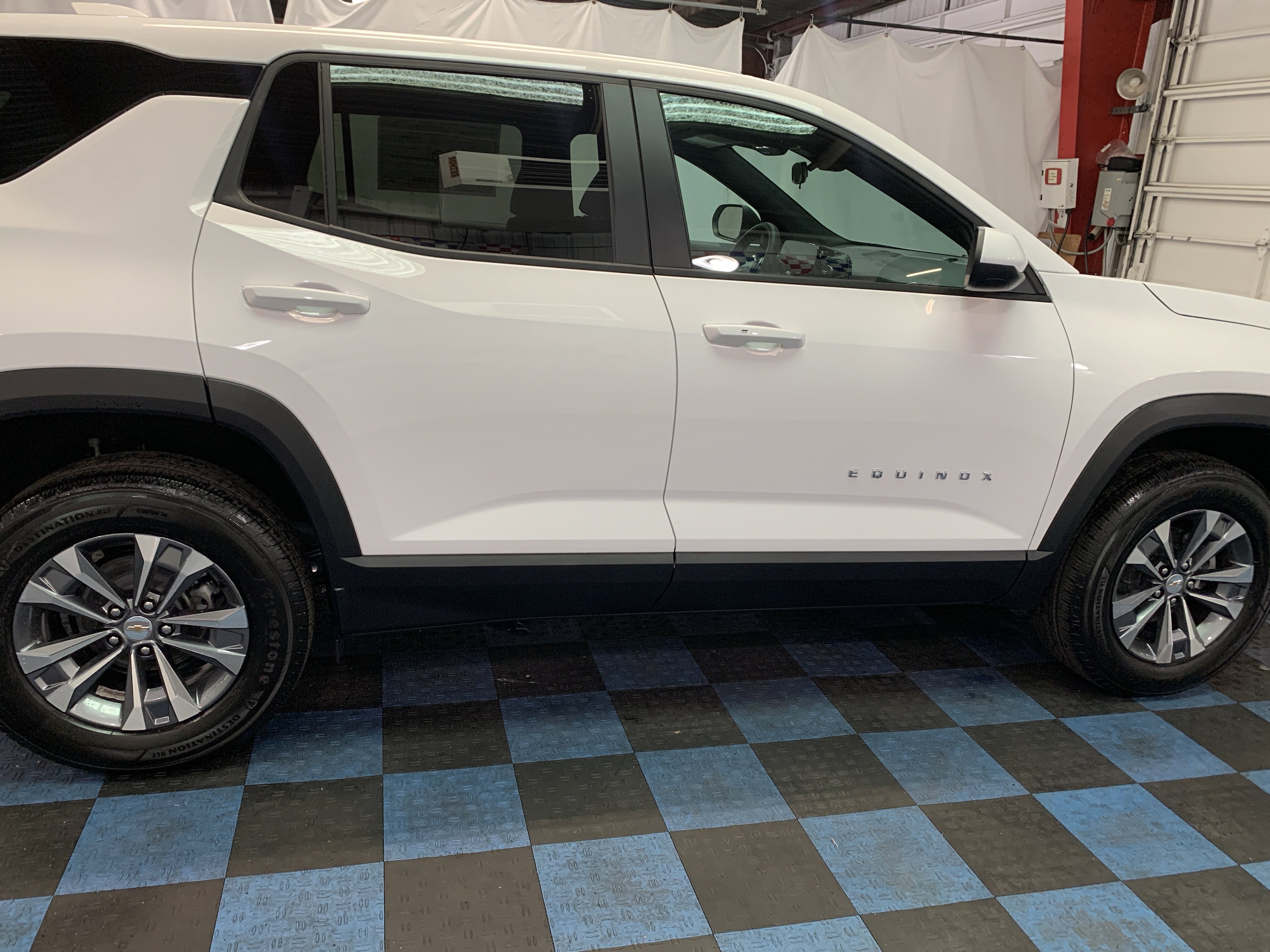 New 2026 Chevrolet Equinox LT image 3