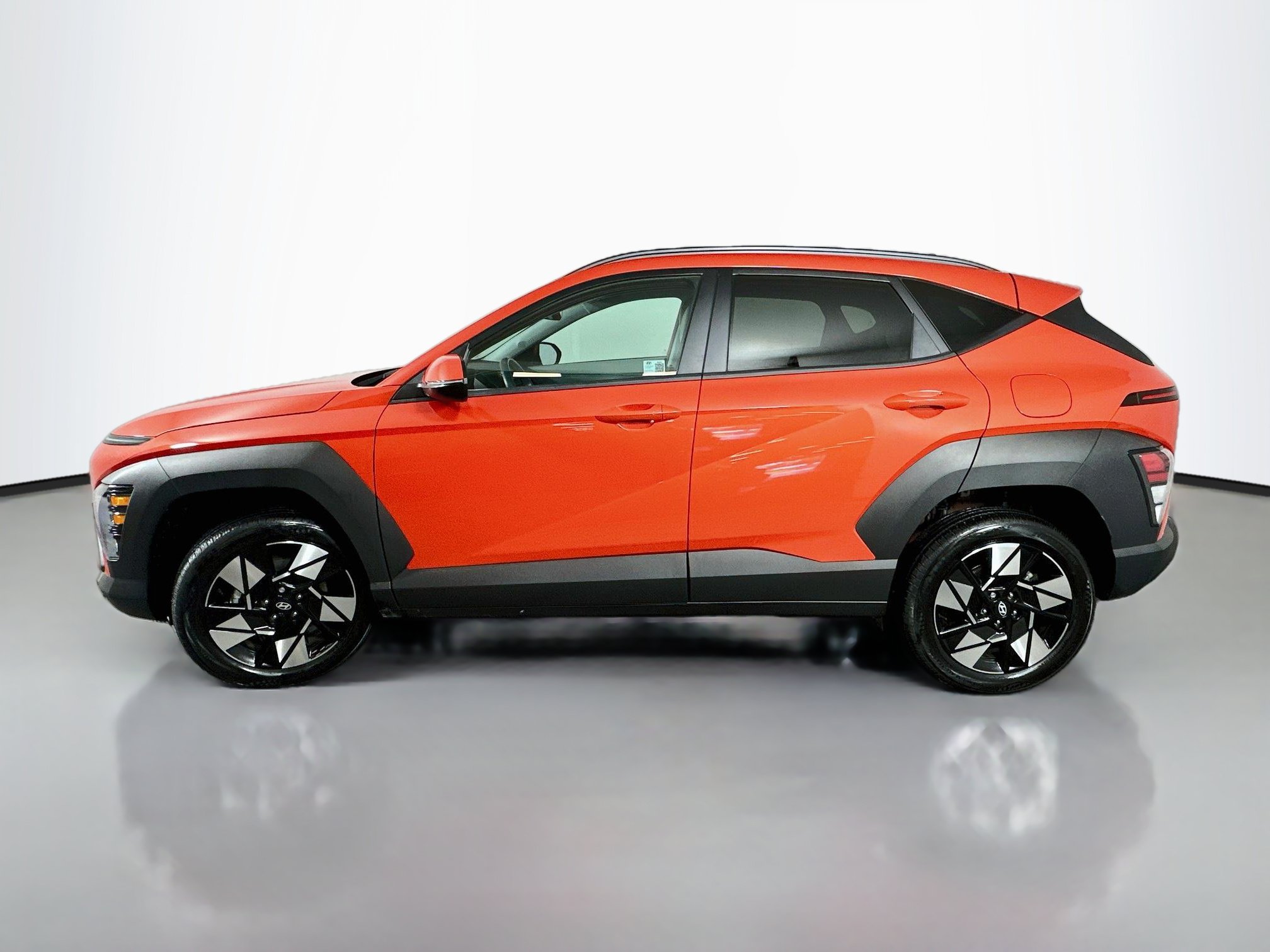 Certified 2024 Hyundai Kona SEL w/ Convenience Package AWD/4WD image 4