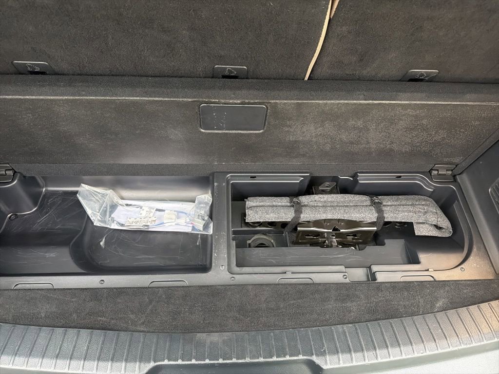 Used 2024 Ford Expedition Limited image 42