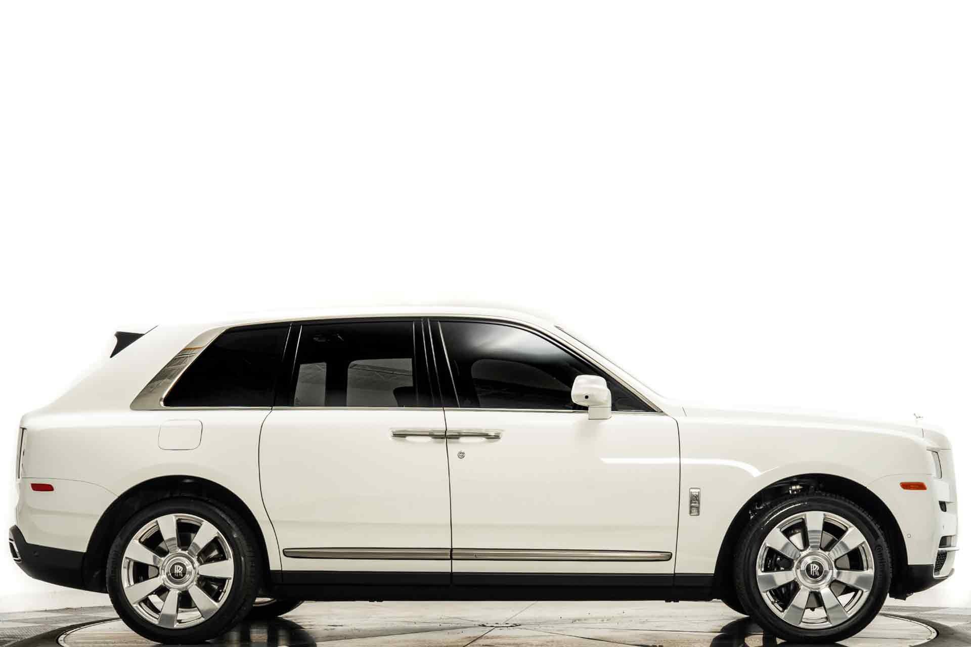Used 2020 Rolls-Royce Cullinan image 2