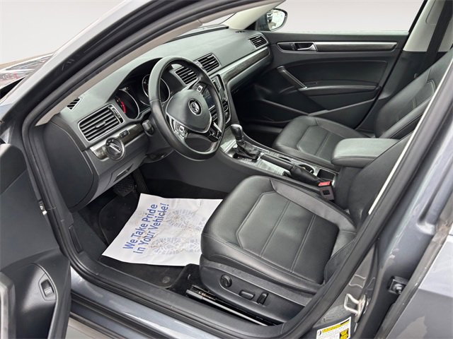 Used 2018 Volkswagen Passat 2.0T SE image 9