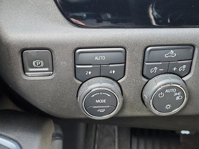 Certified 2023 Chevrolet Silverado 1500 LT image 25