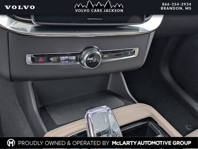 New 2026 Volvo XC90 B6 Plus AWD/4WD image 13