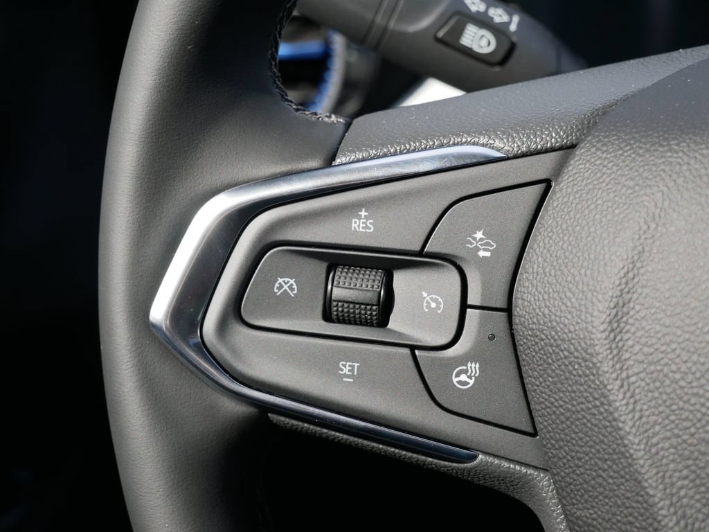 New 2026 Chevrolet Trax LT w/ Sunroof Package FWD image 23