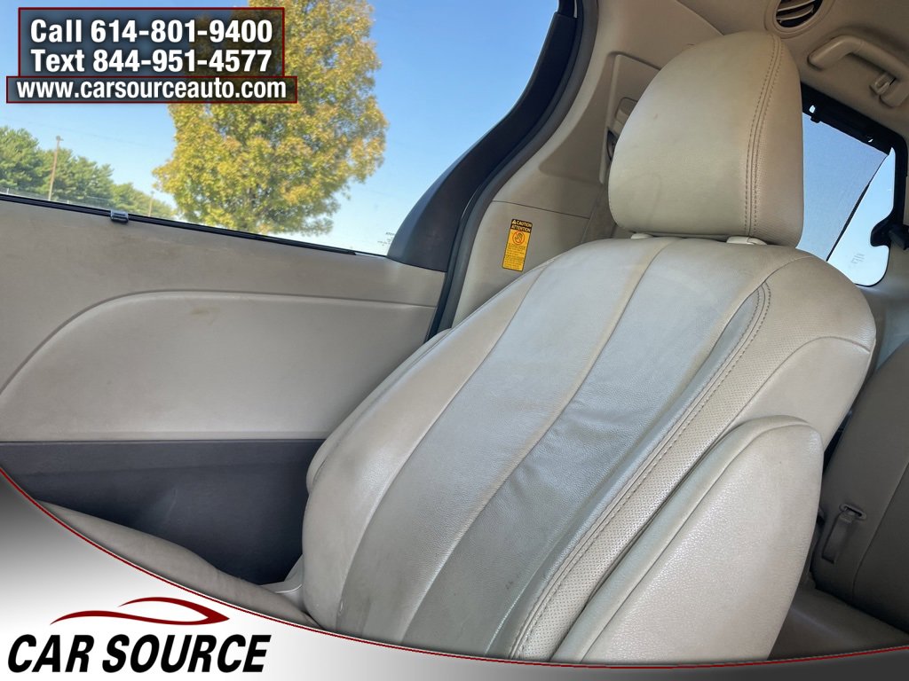 Used 2014 Toyota Sienna L image 13