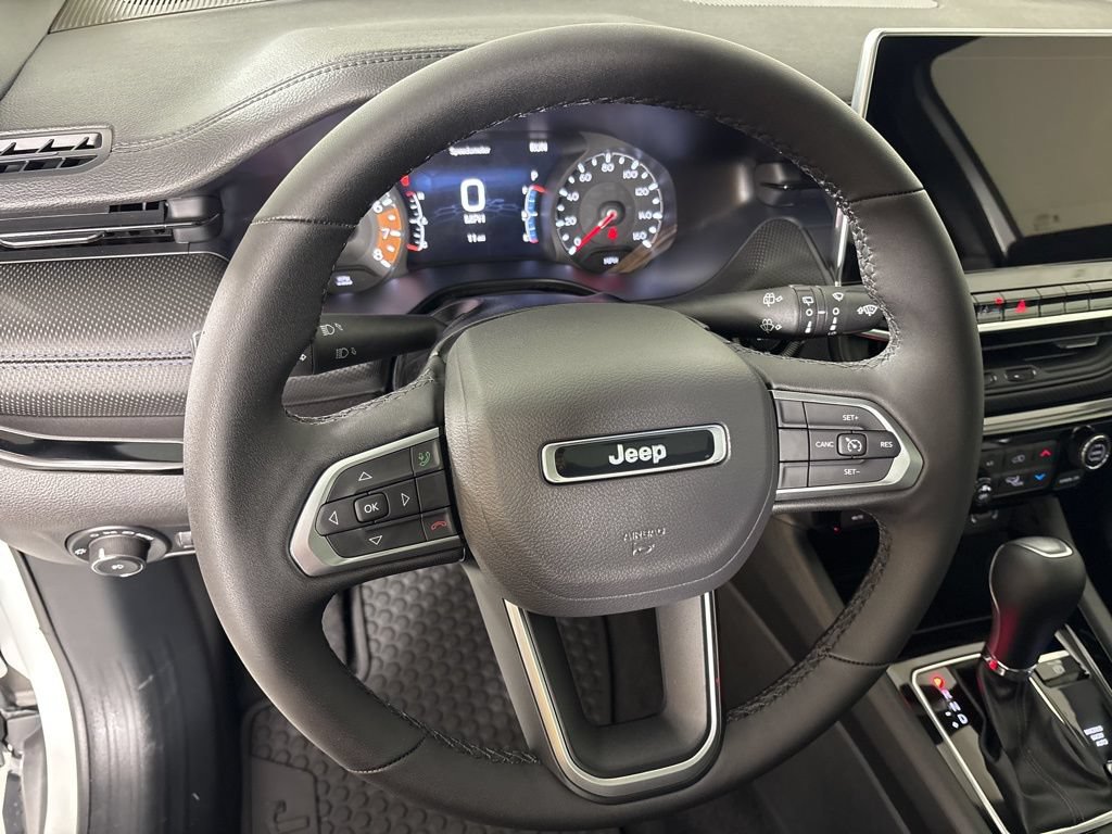 New 2026 Jeep Compass Latitude w/ Sun and Sound Group AWD/4WD image 18