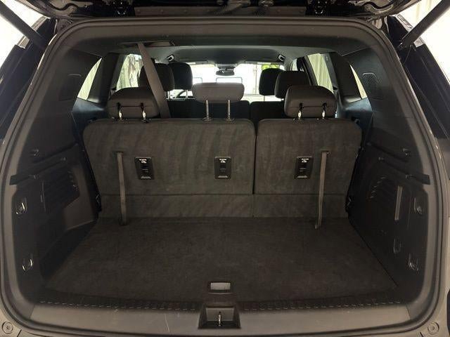 Used 2025 GMC Acadia Elevation image 28