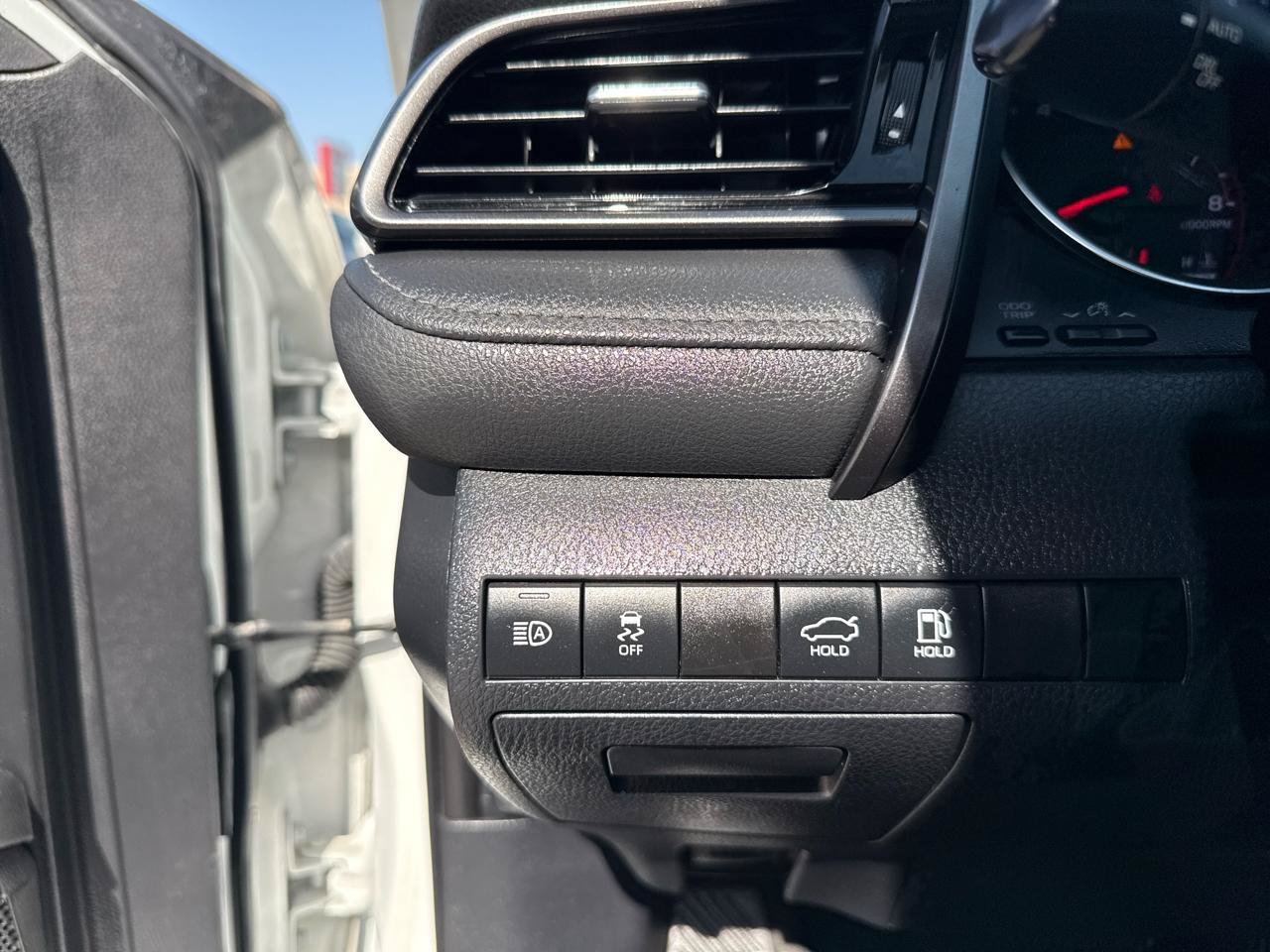 Used 2020 Toyota Camry XSE FWD image 24