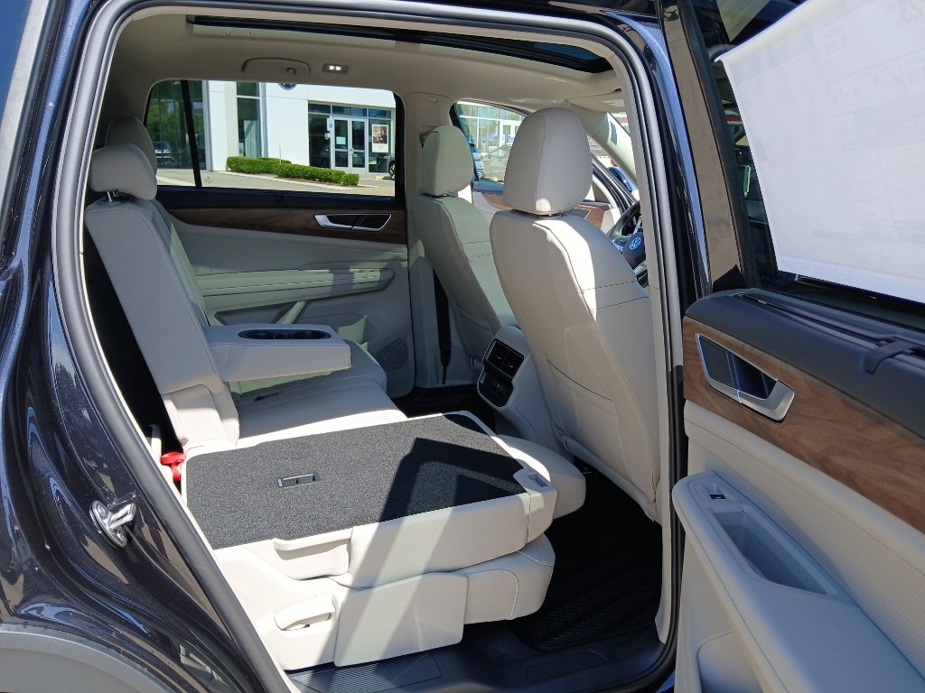 New 2026 Volkswagen Atlas SE FWD image 21