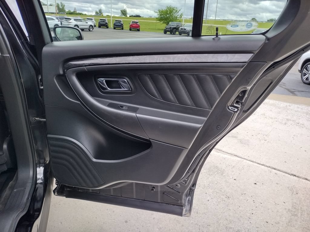 Used 2012 Ford Taurus Limited AWD/4WD image 21