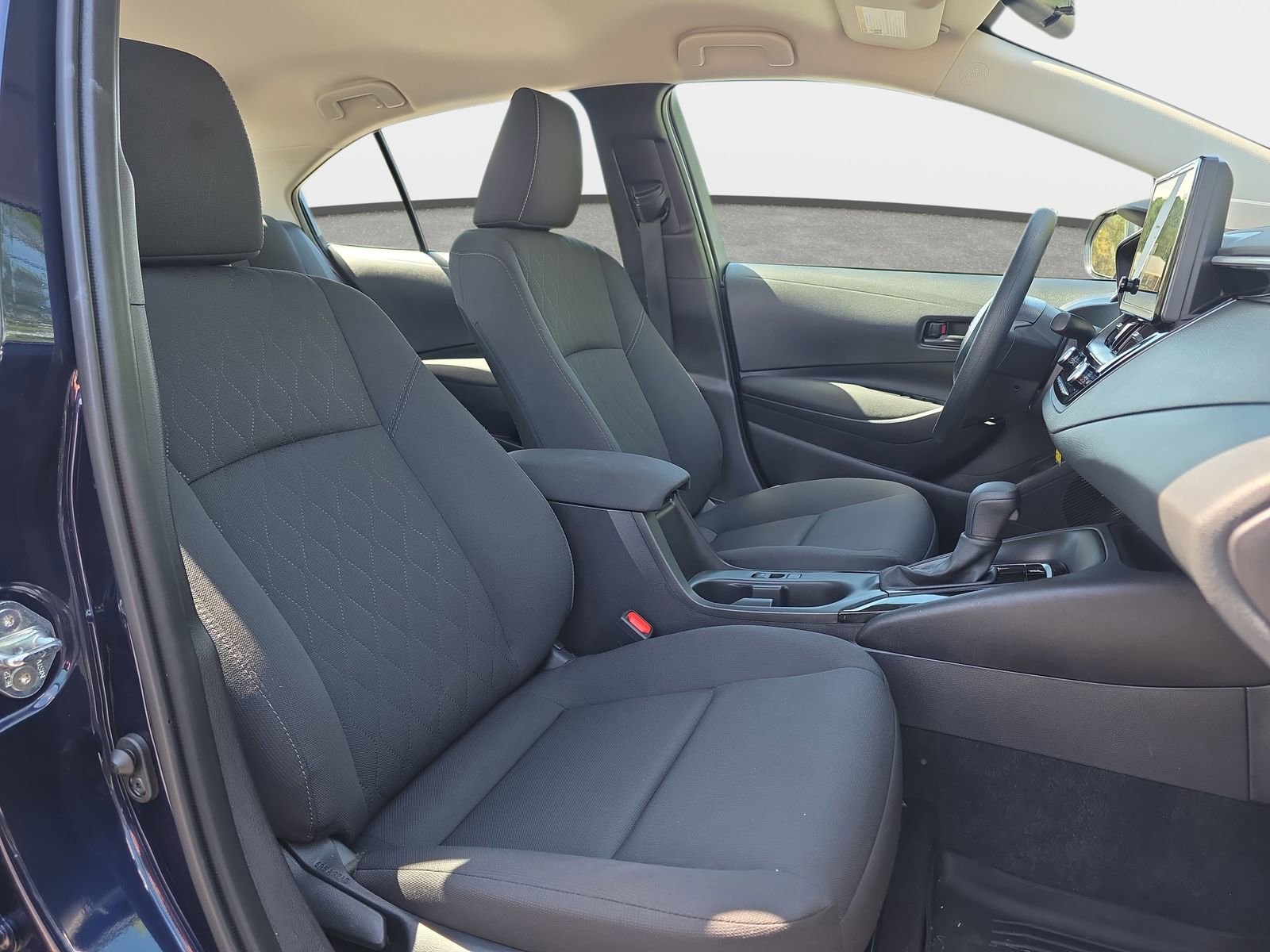 Used 2025 Toyota Corolla LE image 10