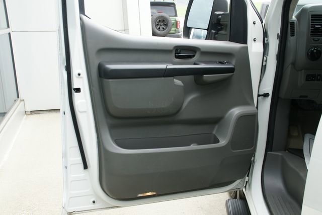 Used 2019 Nissan NV 3500 SL RWD image 12