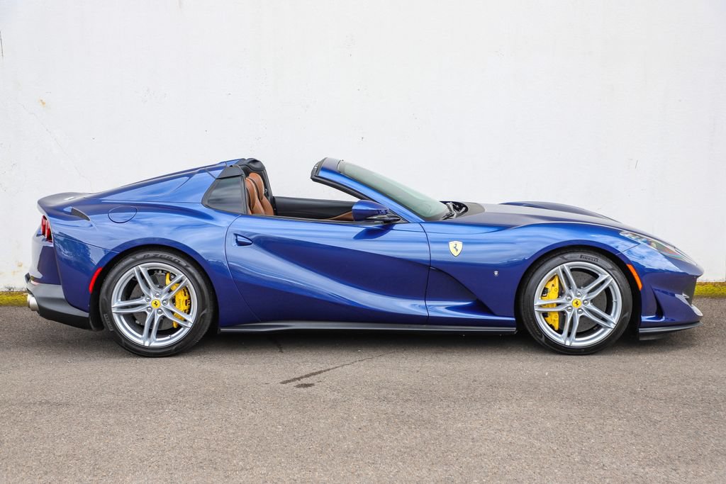 Used 2021 Ferrari 812 GTS RWD image 3