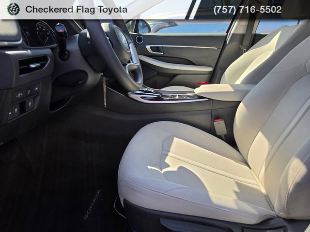 Used 2023 Hyundai Sonata SE w/ Cargo Package FWD image 8