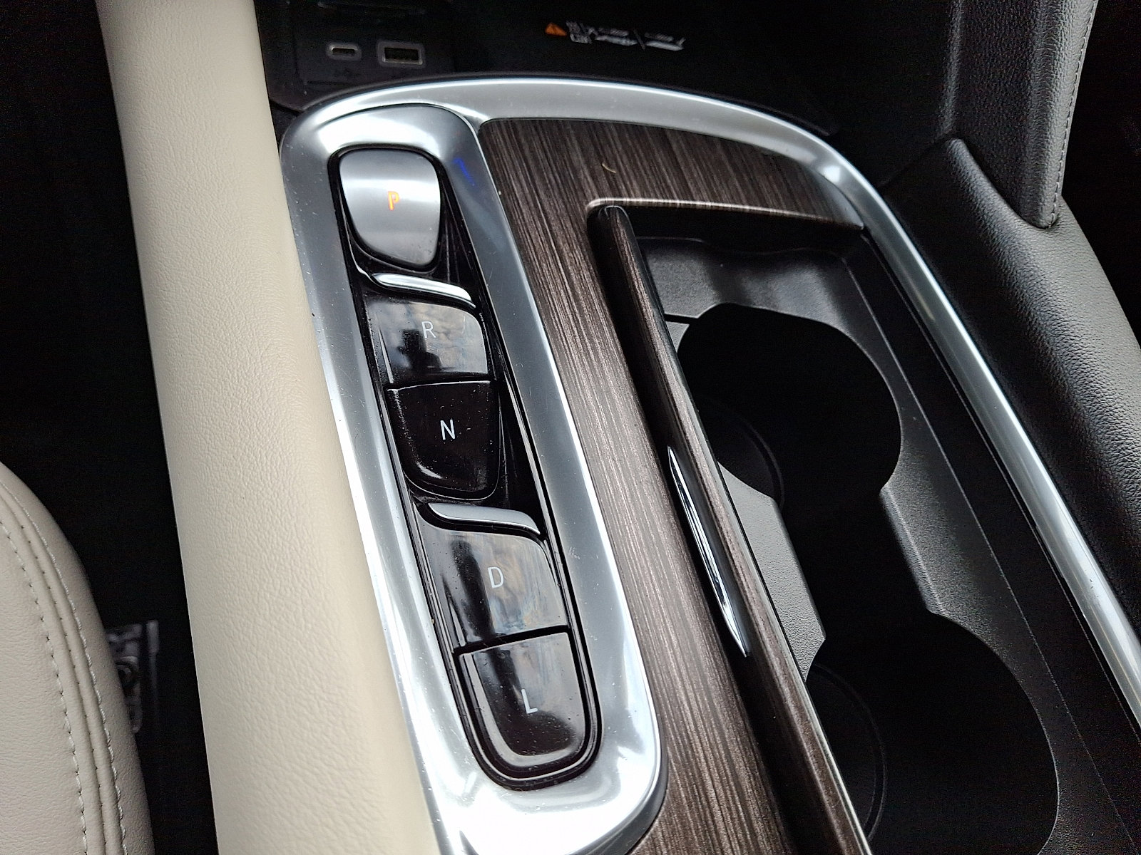 Certified 2024 Buick Enclave Avenir w/ Avenir Technology Package image 19