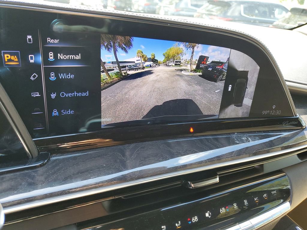 Used 2023 Cadillac Escalade Premium Luxury w/ Performance Package image 27