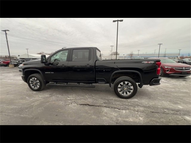 Used 2024 Chevrolet Silverado 2500 Custom w/ Custom Value Package image 5