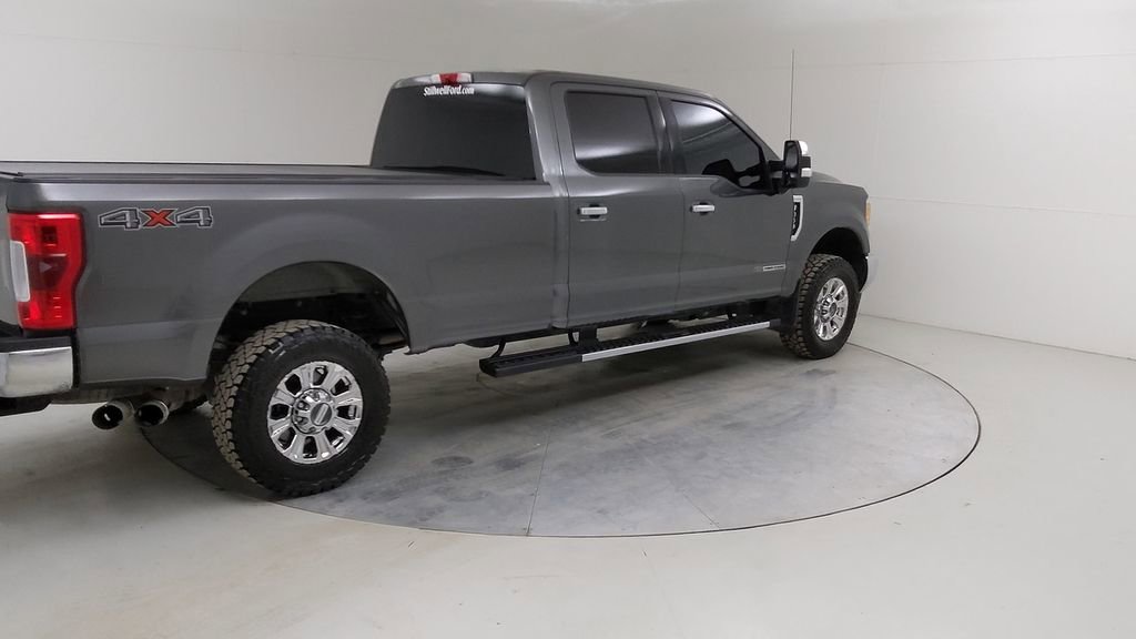 Used 2017 Ford F350 Lariat w/ Chrome Package image 14