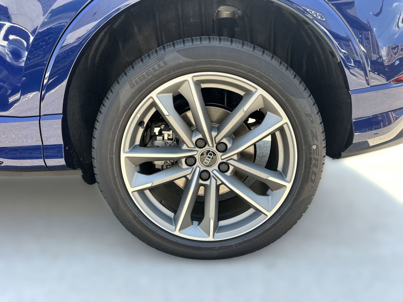 New 2025 Audi Q3 2.0T Premium image 10