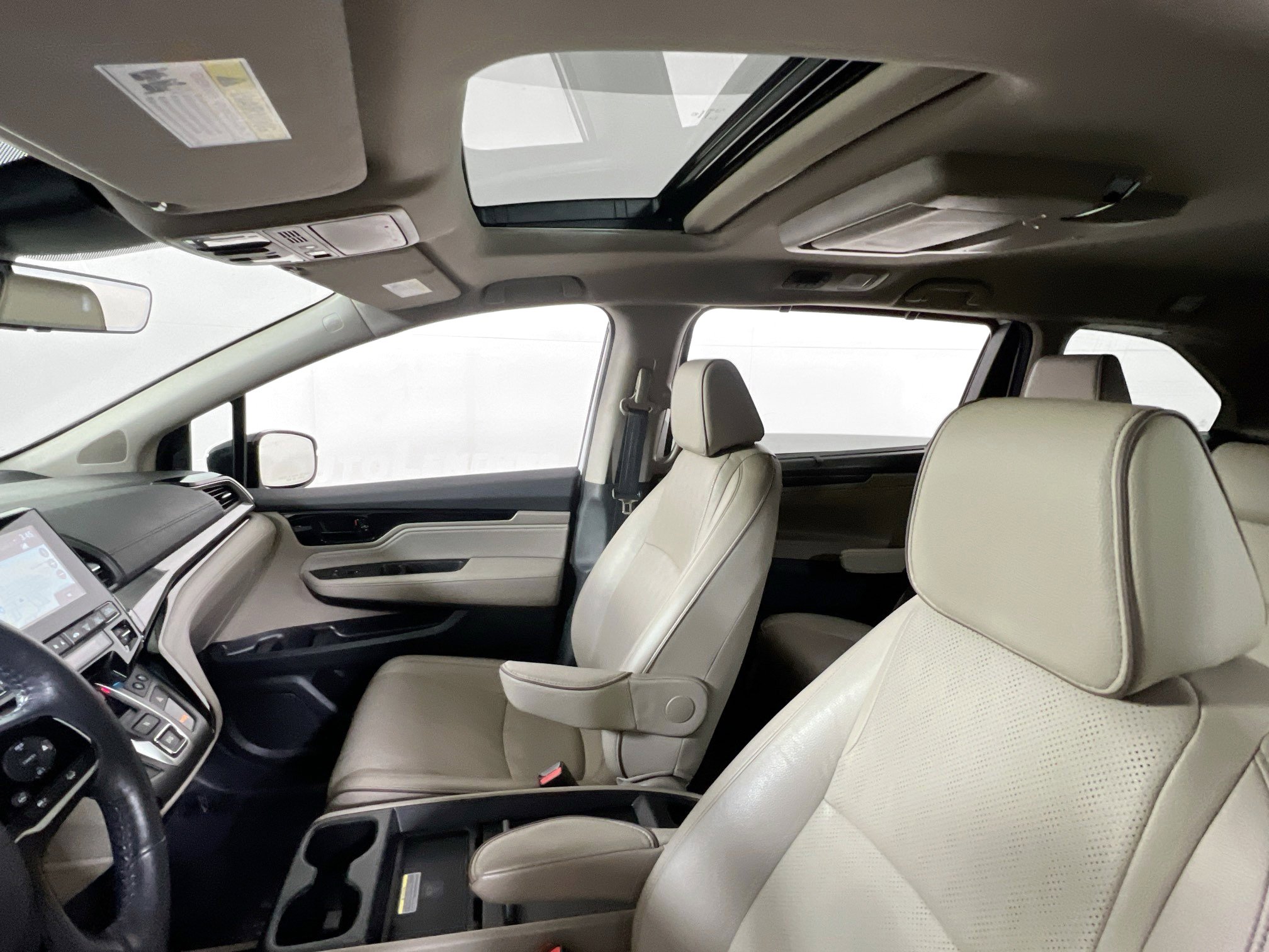 Used 2023 Honda Odyssey Elite image 22