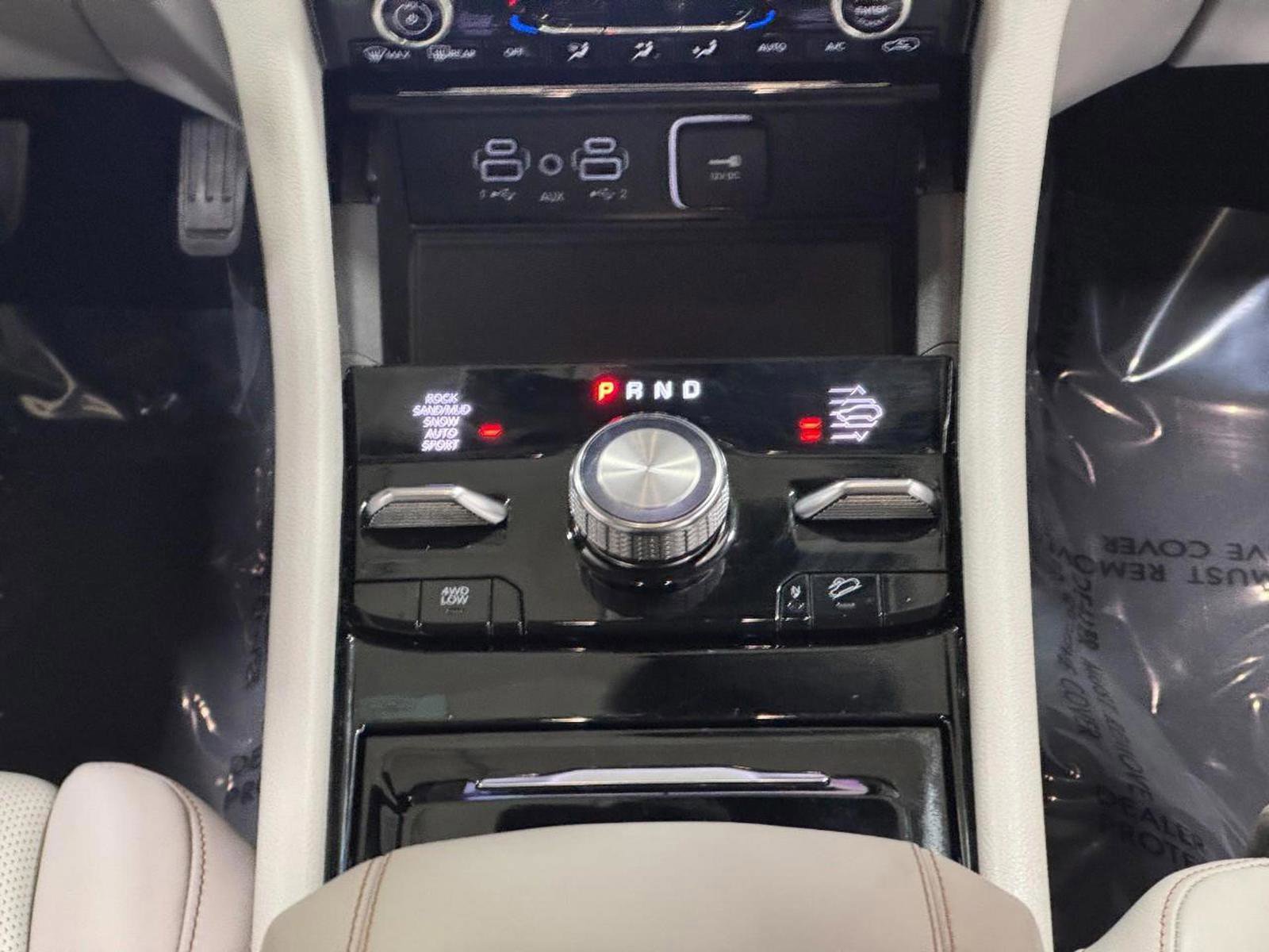 Used 2022 Jeep Grand Cherokee Overland w/ Advanced Protech Group III image 17