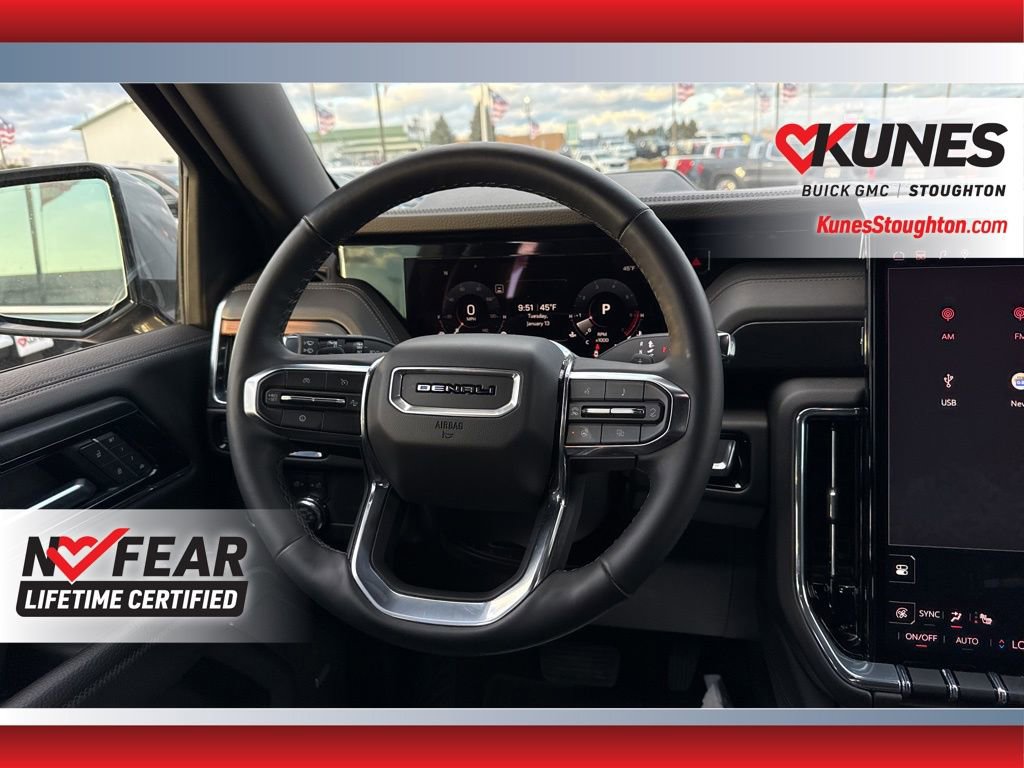 Used 2025 GMC Yukon XL Denali image 28