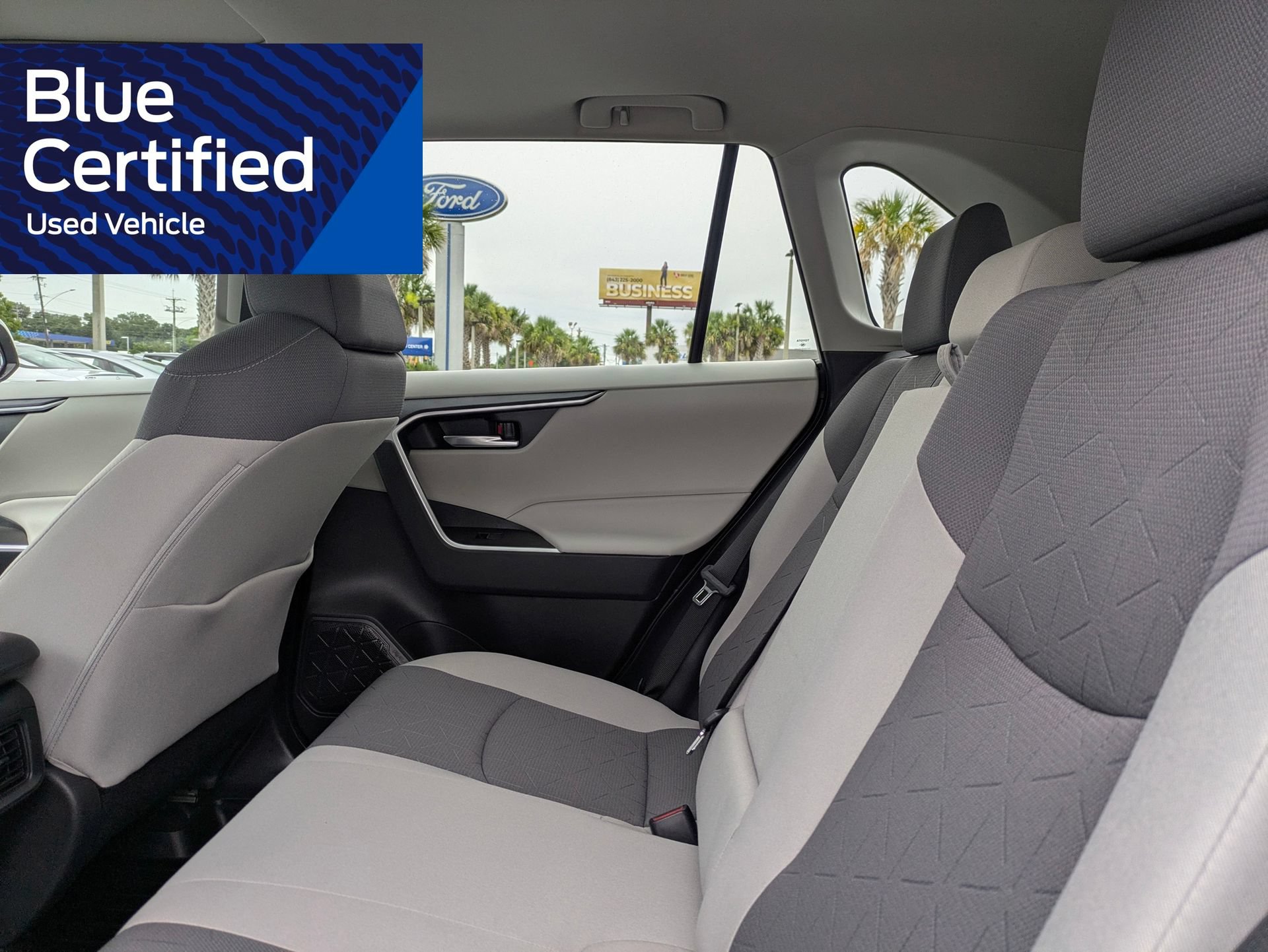 Used 2024 Toyota RAV4 XLE w/ Convenience Package FWD image 17