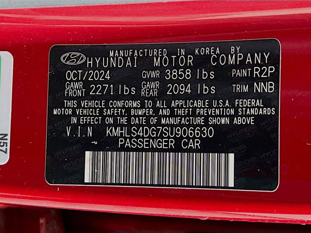 Used 2025 Hyundai Elantra SEL FWD image 30