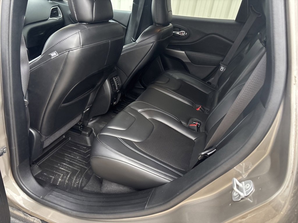 Used 2020 Jeep Cherokee Latitude Plus w/ Cold Weather Group image 26