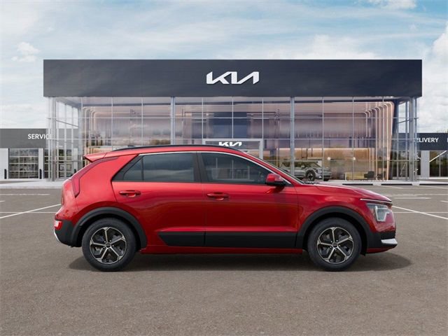 Certified 2025 Kia Niro LX FWD image 7