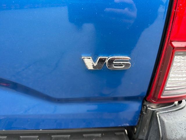 Used 2018 Toyota Tacoma TRD Off-Road AWD/4WD image 10