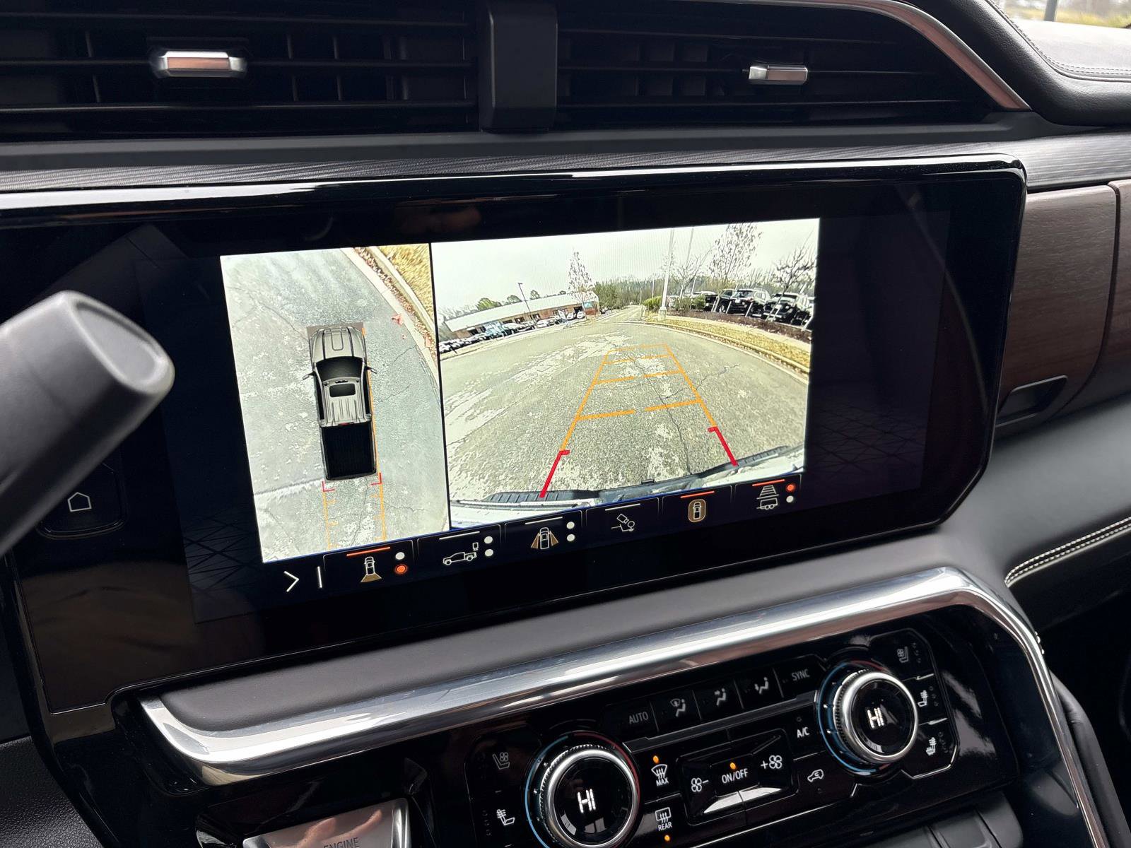 Used 2025 GMC Sierra 2500 Denali Ultimate image 23