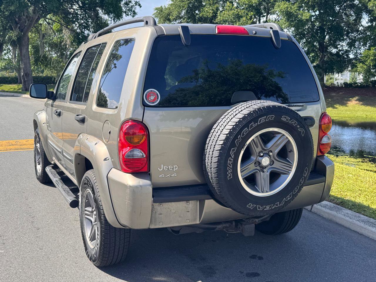 Used 2004 Jeep Liberty Renegade w/ Security Group AWD/4WD image 11